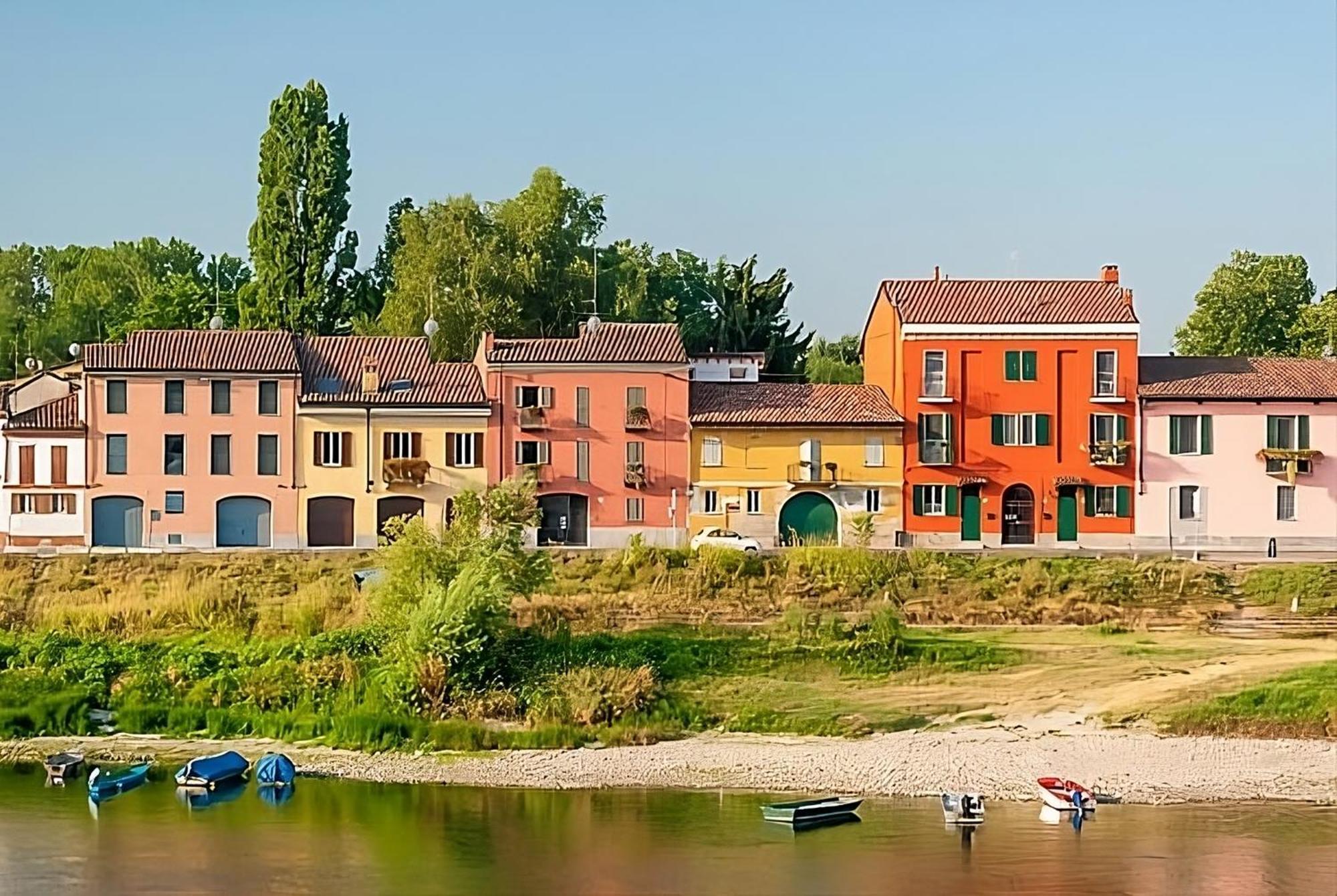 149 Borgo Ticino Suite Attico Di Lusso Con Terrazzo E Parking Privato 帕维亚 外观 照片