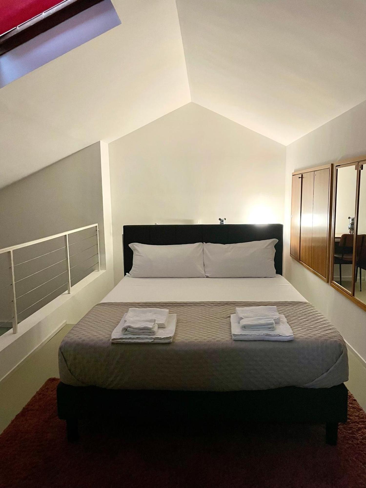 149 Borgo Ticino Suite Attico Di Lusso Con Terrazzo E Parking Privato 帕维亚 外观 照片